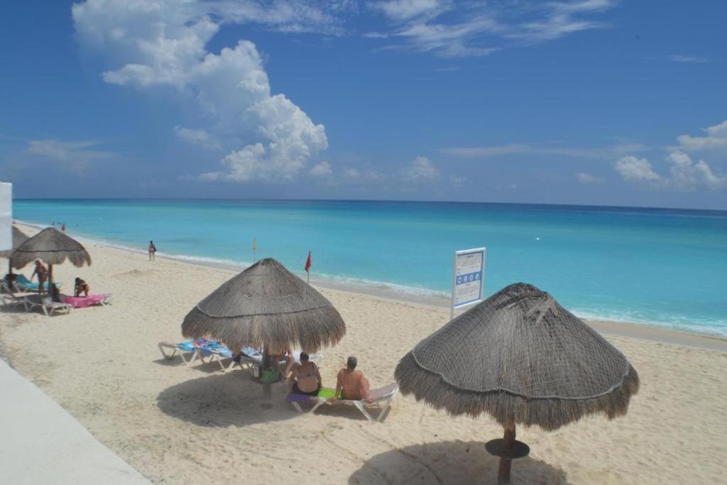 Private Room. Brisas. Zona Hotelera. Cancun Exterior photo